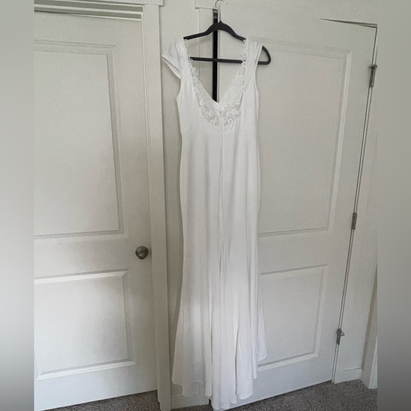 NWT Women’s Ever Pretty Wedding Dress Size 8 - Picture 2 of 2